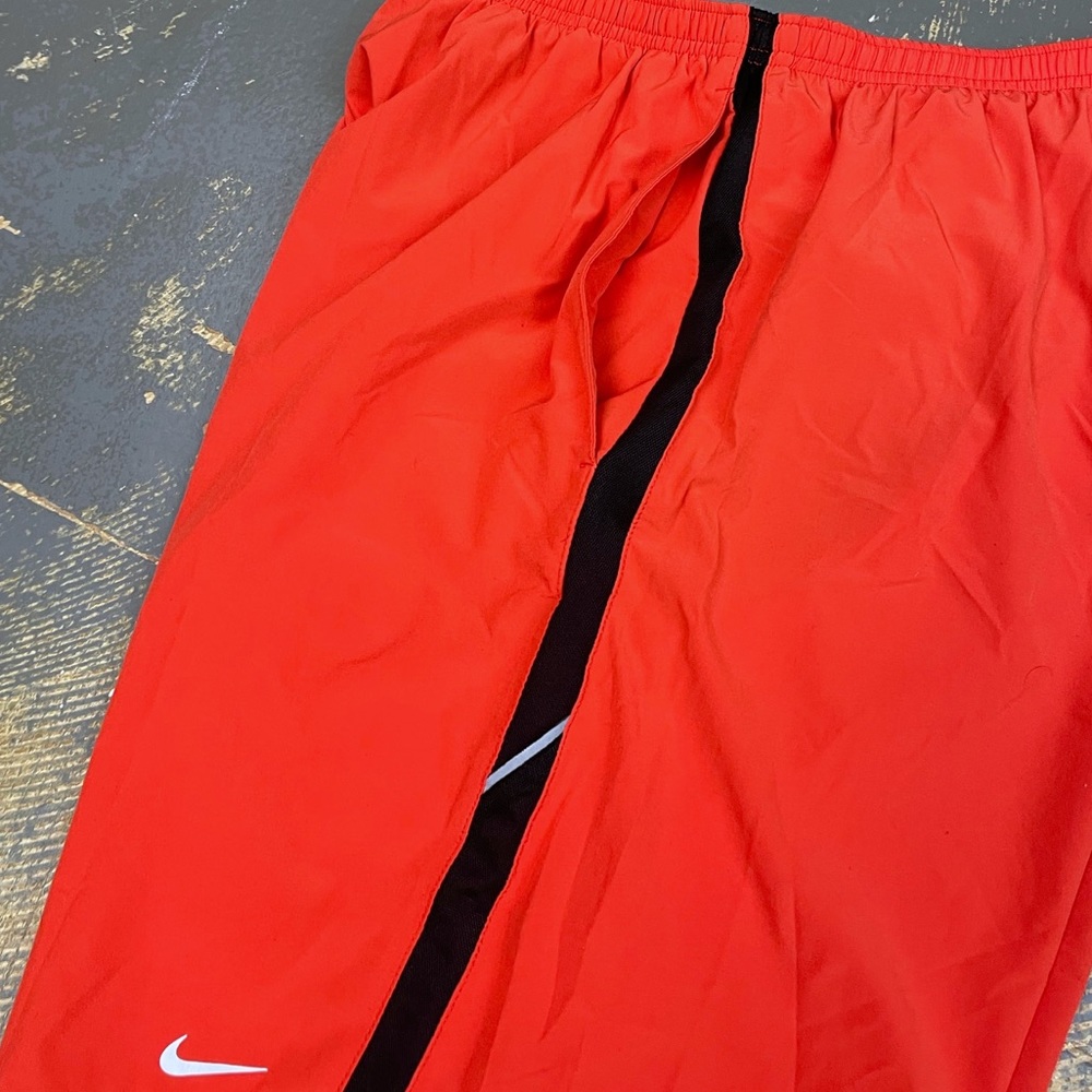Nike Freedom 9” Running Shorts 373745-835 Large Infrared Black Challenger - Picture 7 of 15